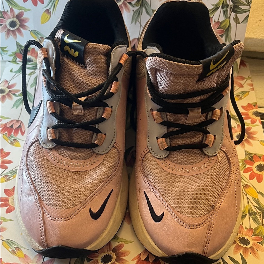 Nike women